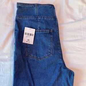 NWT forever 21 button fly mom jeans :)